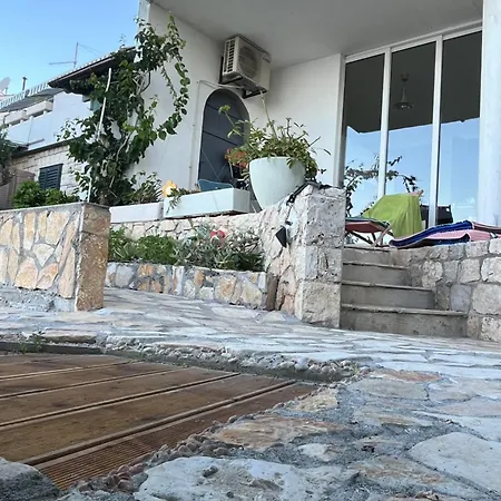 Apartment Cvjetan *