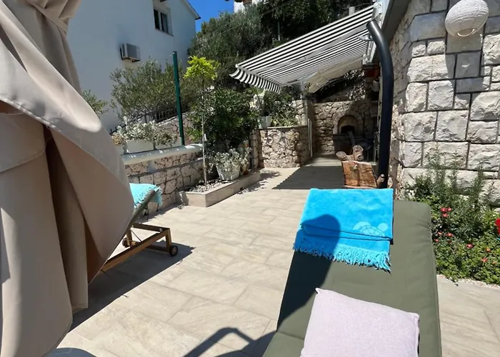 Cvjetan Hvar Town